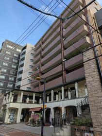 ジェーナスラッキービル