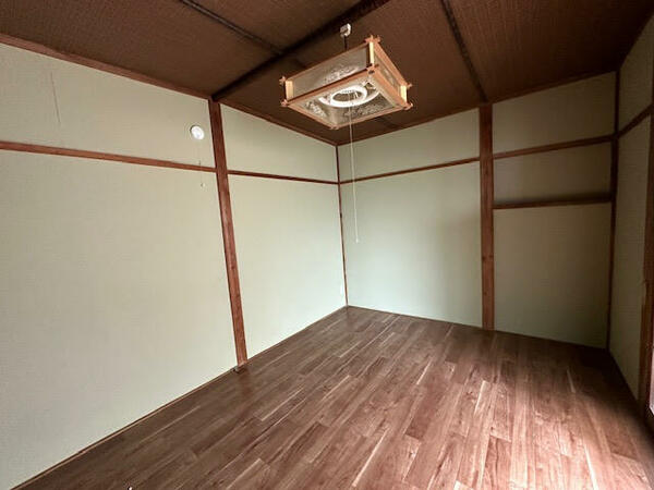 画像6:菖蒲町ガレージハウス　室内