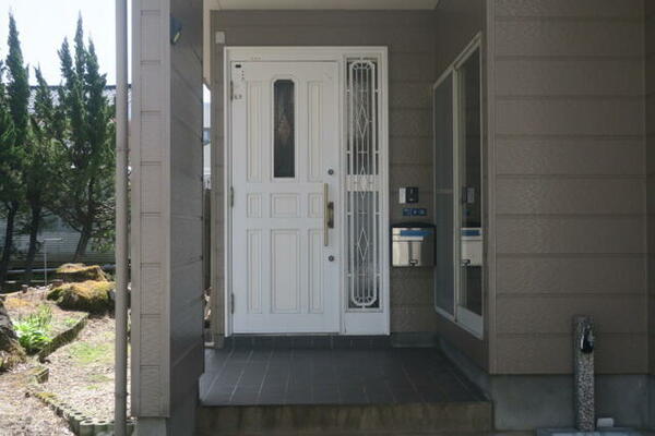 画像3:玄関ドア