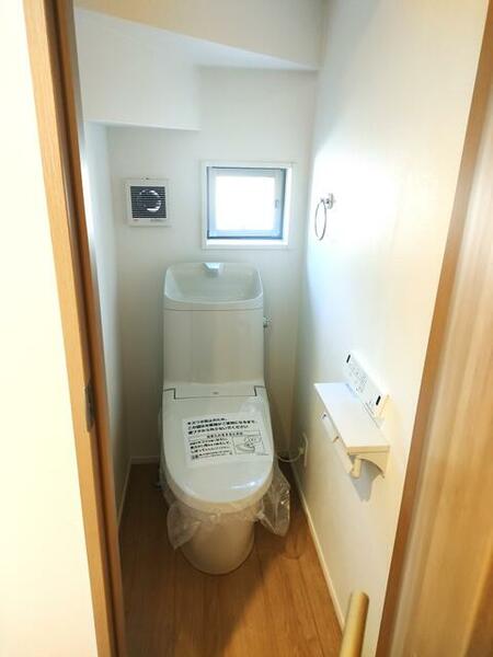 画像14:１階トイレ