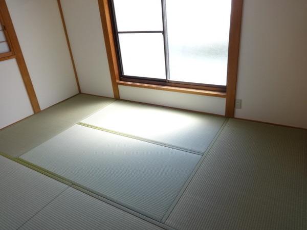 床が柔らかい畳はぬくもりがあり、客室にもオススメです。