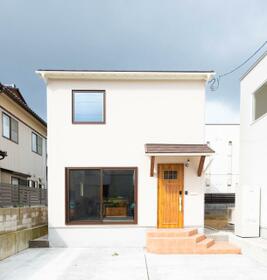 富山県富山市新根塚町１丁目