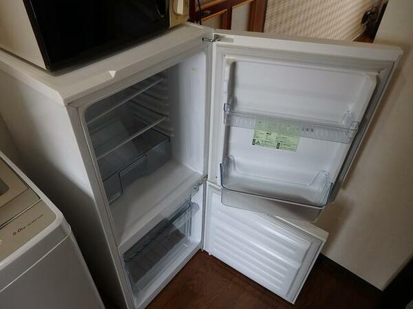画像11:２ドア冷蔵庫
