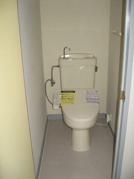 画像12:トイレは「住みたくなる物件」の隠れチェックポイント！洗浄暖房仕様です。