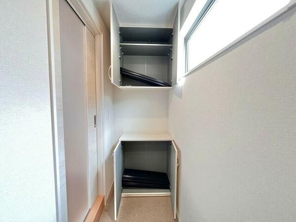 玄関部分（専用階段）に快適な暮らしのために有効活用したい収納スペース