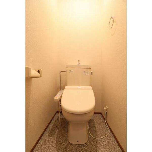 画像6:独立トイレです。