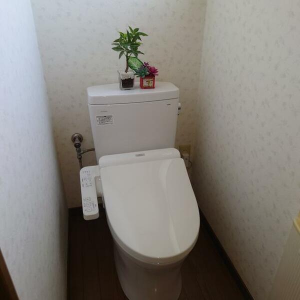 画像13:２階にもトイレが有り便利です