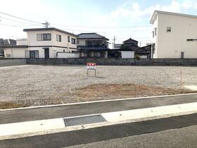 徳島県板野郡北島町高房字勝瑞境