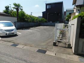 富山県富山市館出町１丁目