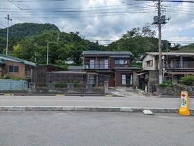 山梨県上野原市四方津