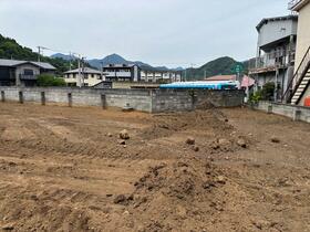 山梨県都留市つる１丁目