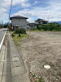 山梨県笛吹市春日居町鎮目