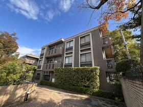 ヴェルサイユ東山公園