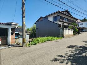 富山県富山市八尾町鏡町