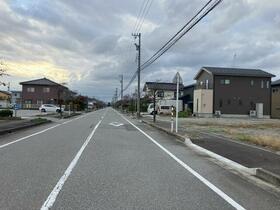 富山県滑川市上小泉