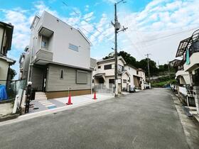 兵庫県川西市緑が丘１丁目