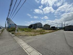 石川県小松市矢崎町