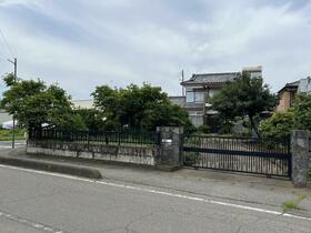 群馬県邑楽郡大泉町東小泉３丁目