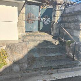 三重県名張市緑が丘西