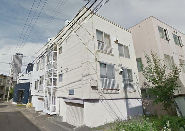 ホワイトシュロス 3｜北海道札幌市西区琴似四条４丁目(賃貸アパート2DK・3階・31.70㎡)の写真 その2