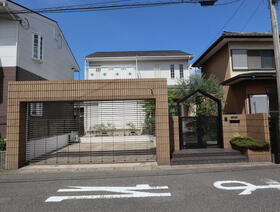 愛知県名古屋市中川区服部４丁目