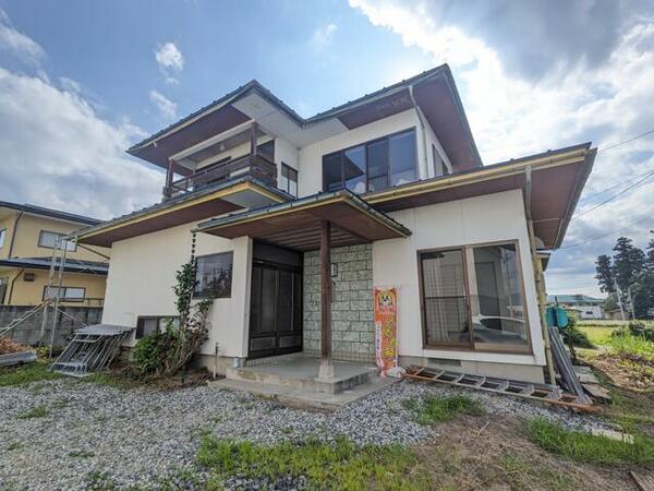 detached 山形県米沢市塩井町宮井
地図を見る