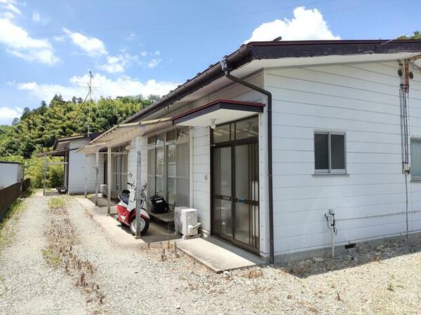 detached 福島県伊達郡川俣町飯坂字下中居
地図を見る