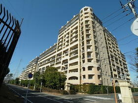 レイディアントシティ向ヶ丘遊園フランス街区