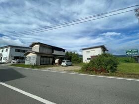 山形県南陽市若狭郷屋字沢見