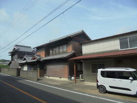 香川県丸亀市綾歌町岡田上