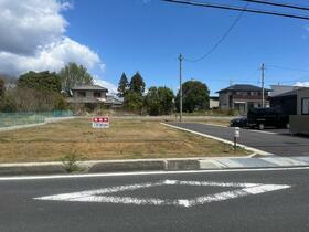 三重県亀山市能褒野町