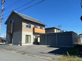 山形県東置賜郡川西町大字上小松