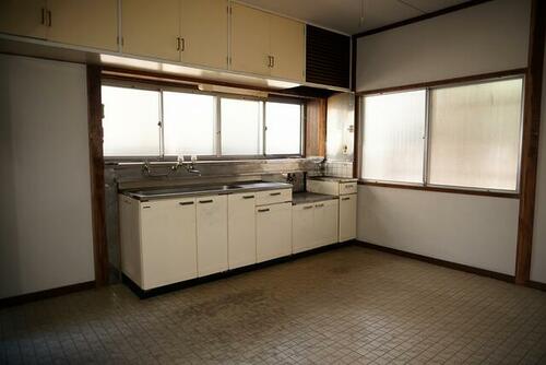 detached 山梨県甲府市千塚３丁目