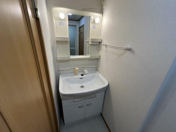 apartment 福島県相馬市馬場野字山越
地図を見る