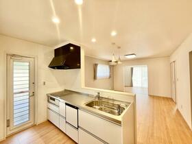 福岡県北九州市小倉南区湯川３丁目