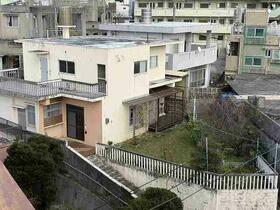 沖縄県那覇市識名２丁目