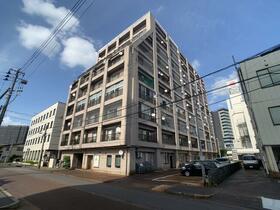 マンション南