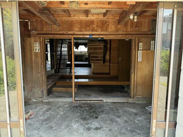 detached 大阪府大阪市中央区淡路町４丁目２－１３ アーバンネット御堂筋ビル　７Ｆ