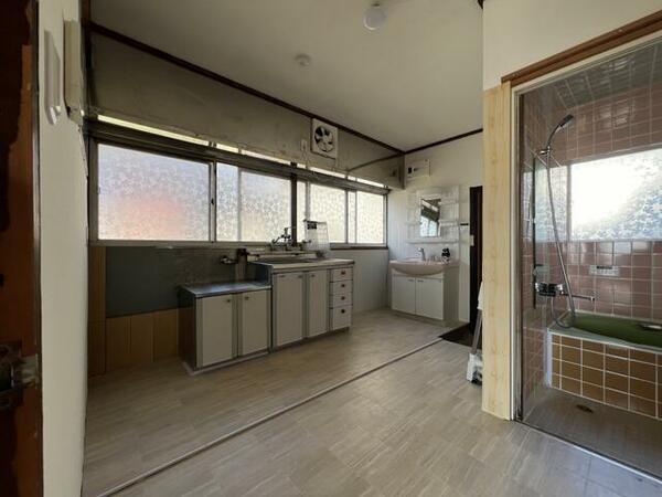 detached 宮城県塩竈市泉沢町
地図を見る