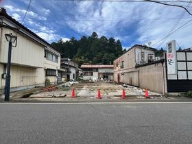 山形県鶴岡市湯田川字湯元