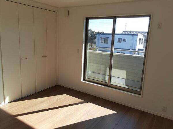 detached 埼玉県吉川市会野谷２丁目
地図を見る