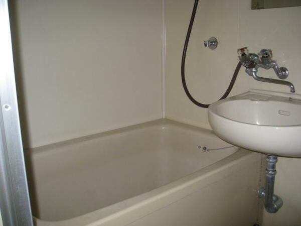 apartment 福島県伊達郡国見町大字藤田字日向二
地図を見る