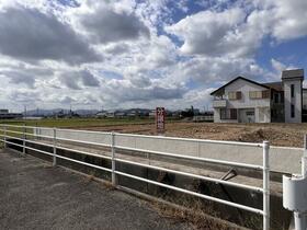 徳島県徳島市川内町平石若松