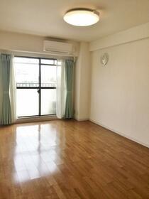 静岡県沼津市西沢田