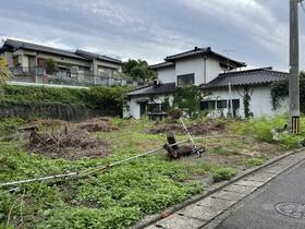 福岡県飯塚市上三緒
