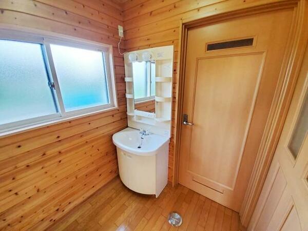 detached 秋田県雄勝郡羽後町貝沢字柏野
物件地図