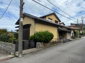 石川県金沢市窪１丁目