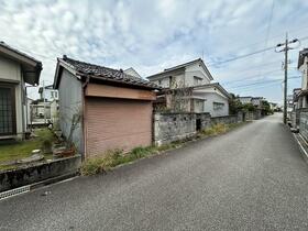 富山県富山市堀川町