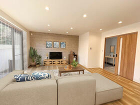 三重県鈴鹿市岸岡町