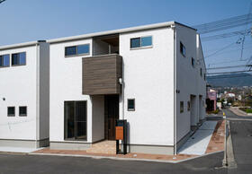 広島県広島市佐伯区八幡東２丁目